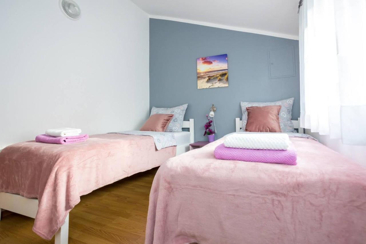 Apartman Luni Sa Bazenom - Malinska, Sveti Anton Sveti Anton  Exterior photo